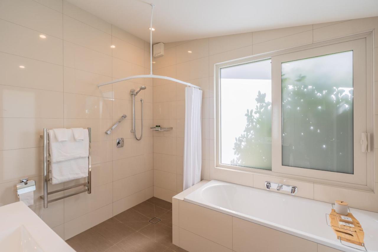 Anam Cara Gardens Luxury Villa Private Bedrooms And Ensuite Bathrooms Sleeps 9 Otaki Extérieur photo
