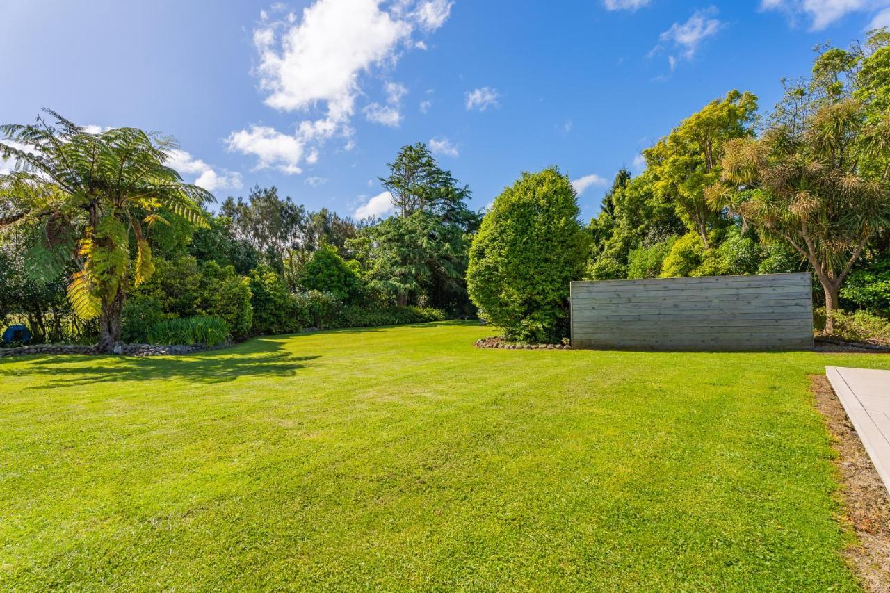 Anam Cara Gardens Luxury Villa Private Bedrooms And Ensuite Bathrooms Sleeps 9 Otaki Extérieur photo